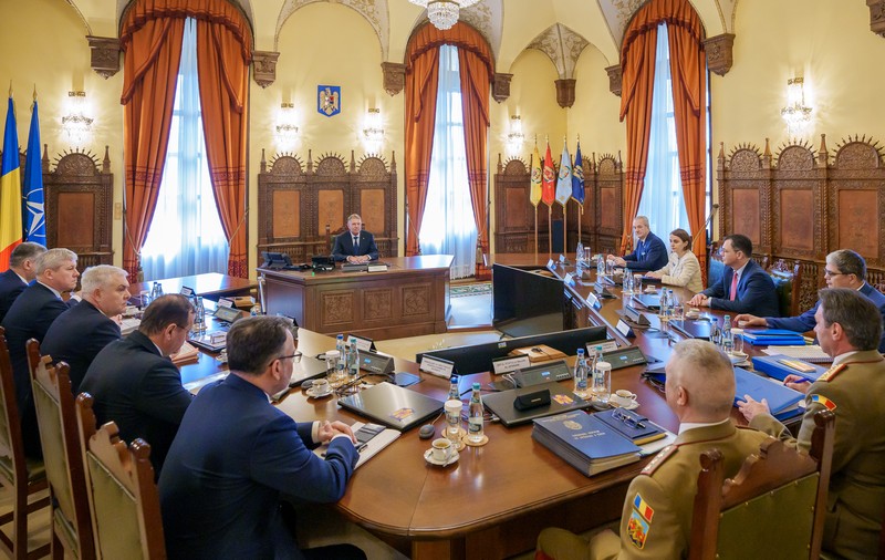 Raport CSAT: Spioni ruși au încercat să se infiltreze printre refugiații ucraineni. Ce a urmărit spionajul Moscovei în România