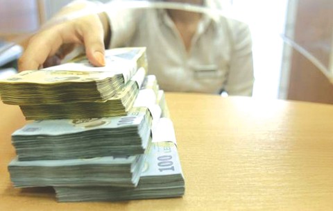 Ce salarii se câștigă în domeniul bancar? Cât câștigă un ofițer bancar vs un director de sucursală