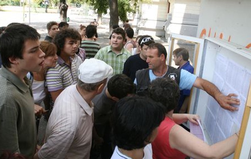 Bac 2011: Astăzi s-au afişat rezultatele la sesiunea a II-a