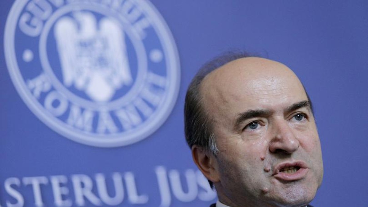 tudorel toader cere revocarea lui augustin lazar