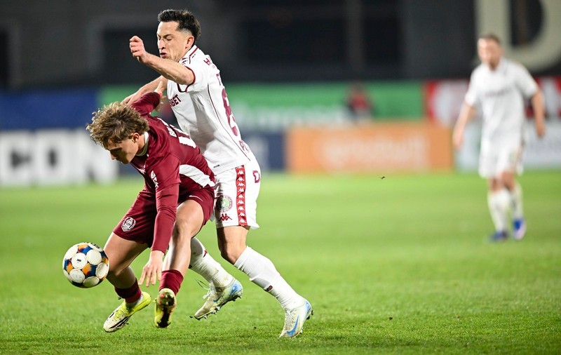 Superliga: CFR Cluj câștigă derby-ul cu Rapid București și este la 3 puncte de lider