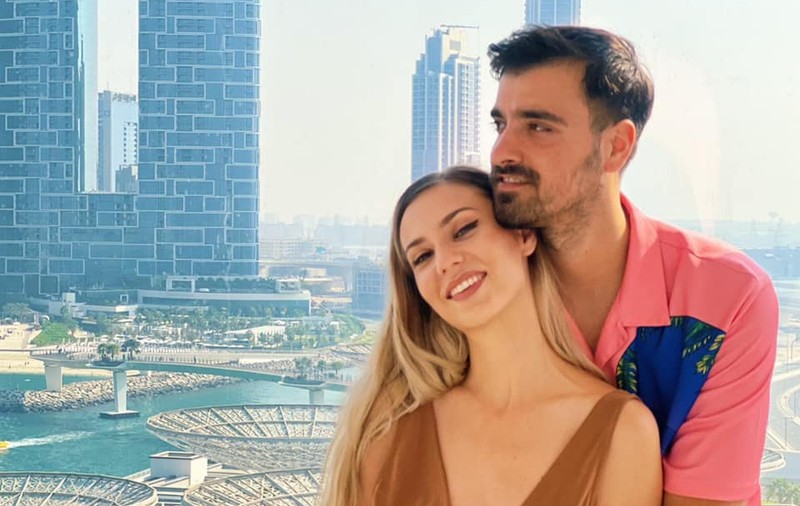 Soția lui Liviu Teodorescu a născut. Primele declarații ale artistului: „Sunt tată! Iulia, ești o eroină”