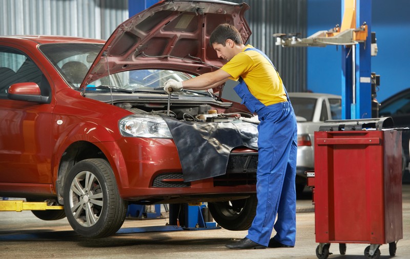 Avantajele utilizării unui aparat de încălzit prin inducție în industria auto
