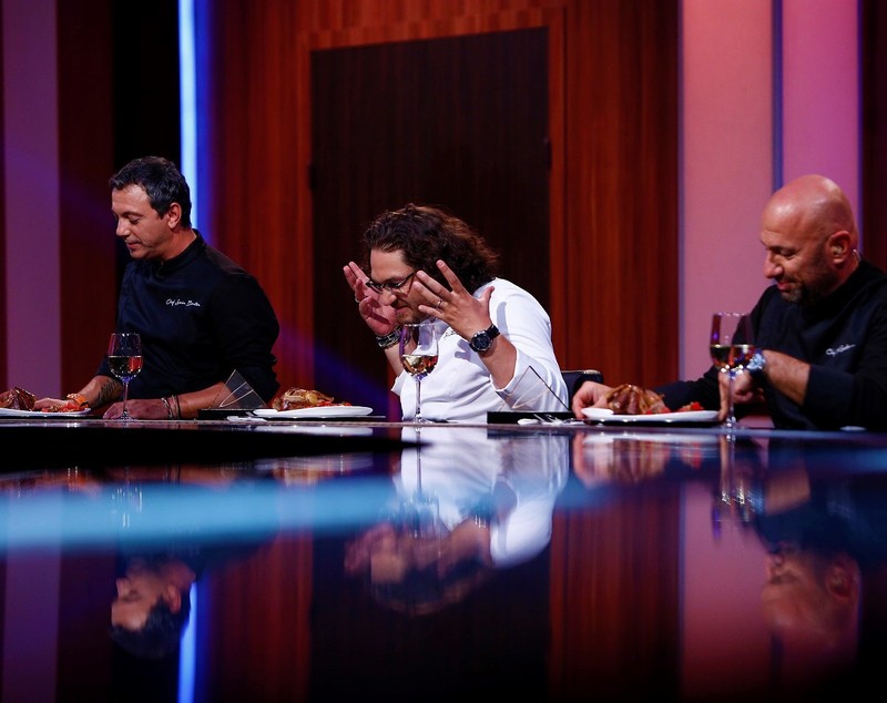 Preparat șoc pentru jurații "Chefi la cuțite". "Ar trebui să primim spor de periculozitate!" | FOTO