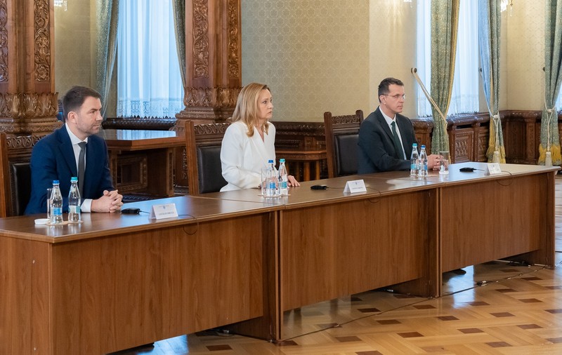 Klaus Iohannis nu a dat mâna cu delegația USR la consultările de la Cotroceni pentru desemnarea premierului