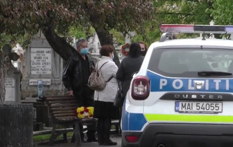 Sicriu cu o femeie decedată, jefuit în Capela Cimitirului din Brașov: „Au vrut să-i fure și dinții!”