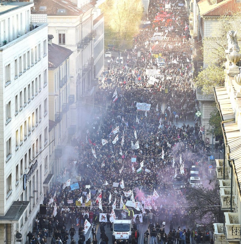 Proteste împotriva liniei de cale ferată dintre Torino și Lyon au loc constant în Italia FOTO: EPA