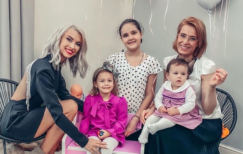 Decizia luată de Andreea Bălan în privința divorțului de George Burcea. Ce se va întâmpla cu cele două fetițe ale lor