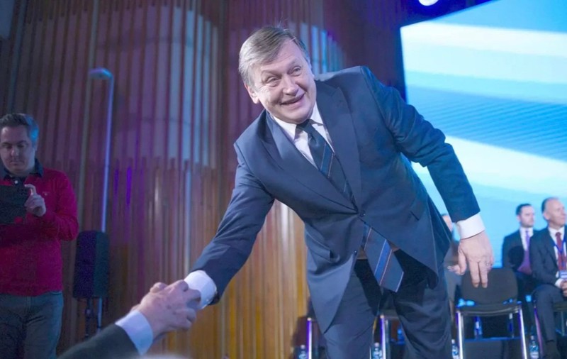 Crin Antonescu, declarație surprinzătoare: „România a sprijinit conjunctural Ucraina, dar SUA sunt partenerul nostru. Încă un an de război e prea mult”