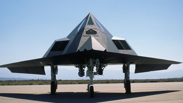 avion-bombardier-f-117-nighthawk