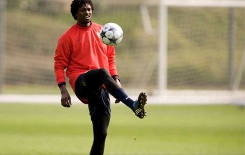 Oficial: Adebayor este jucătorul lui Manchester City 