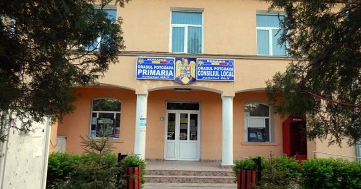 Primarul și viceprimarul din comuna Potcoava din Olt, cercetați pentru coruperea alegătorilor