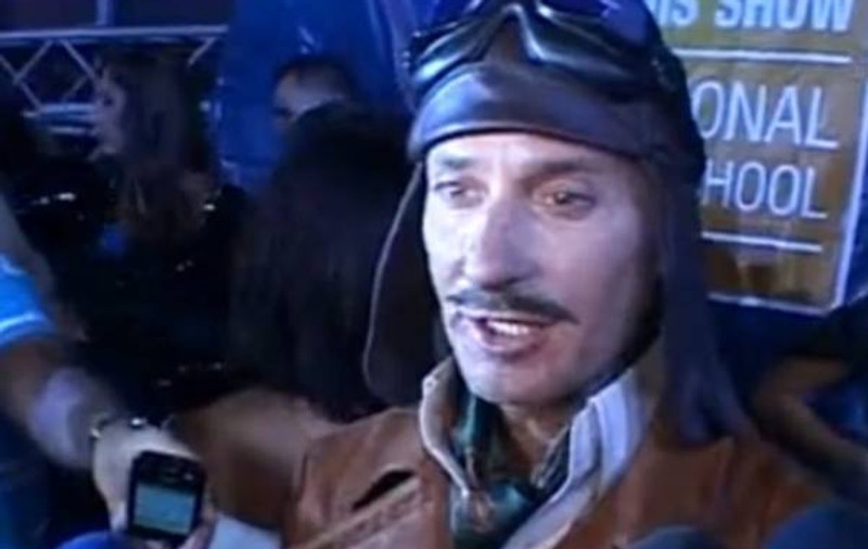 MAZĂRE s-a îmbrăcat în prima zi de școala ca la FESTIVALUL DE MODĂ! Uite-l costumat în AVIATOR! VIDEO