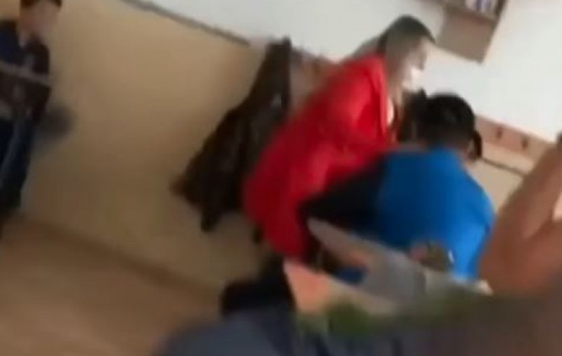 Primarul din Borșa acuză Inspectoratul Școlar că a vrut să ascundă cazul profesoarei care și-a agresat elevii. „Nici vorbă, nu poți tăia capul unui om fără anchetă”