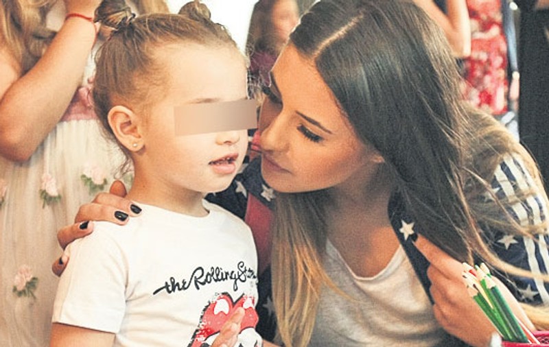 Antonia nu şi-a învăţat fiica limba natală!