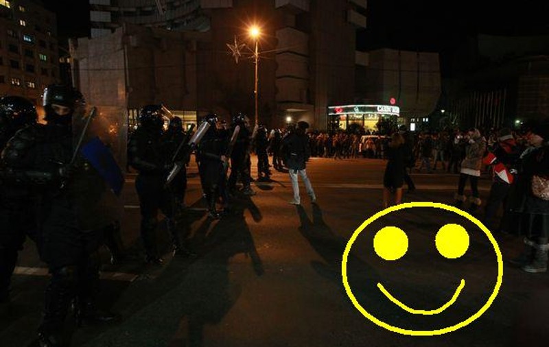 "Băsescule, suntem 300.000 la Universitate! Ne-a numărat Roberta Anastase" PROTESTE ŞI BANCURI