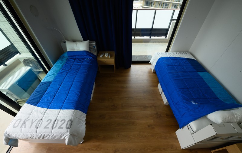 Paturile din carton  în care dorm sportivii la Jocurile Olimpice de la Tokyo fac deliciul internauţilor