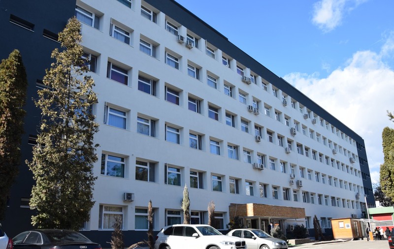 O femeie din Alba a născut până la 40 de ani nouă copii, toţi prin cezariană. „Se recomandă cel mult trei astfel de operații”