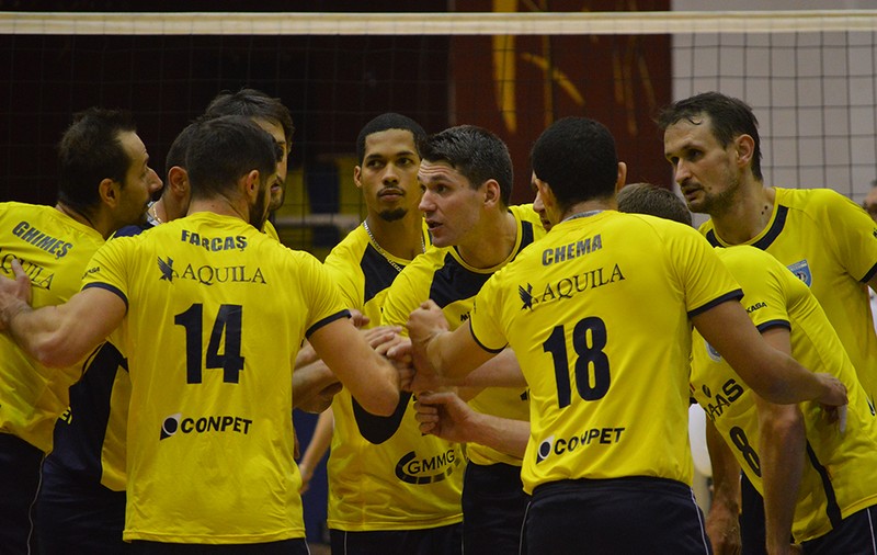 Ce au făcut echipele masculine românești în Cupele Europene la volei. Tricolorul LMV Ploiești și Zalăul, eliminate dramatic