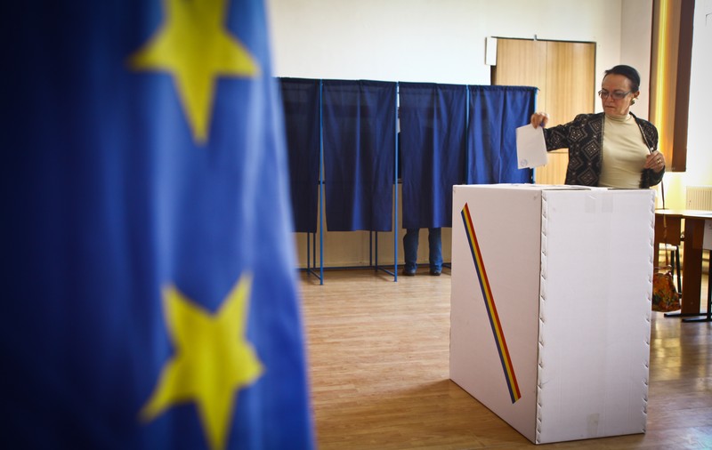 ALEGERI PREZIDENŢIALE 2014 | LOCUIEŞTI peste GRANIŢĂ? Uite ce TREBUIE SĂ FACI CÂND MERGI LA VOT!