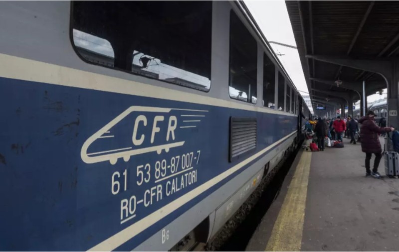 CFR Călători nu mai acceptă plata cu cardul pentru cumpărarea biletelor de tren, din cauza unei defecțiuni