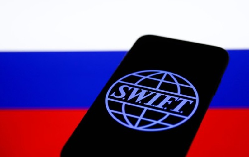 Statele UE, divizate în privința eliminării Rusiei din sistemul SWIFT. Mesajul dur al ministrului de externe ucrainean