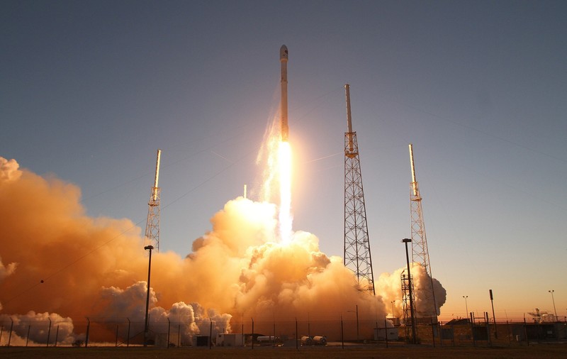 SpaceX și-a șters pagina de Facebook după scandalul Cambridge Analytica