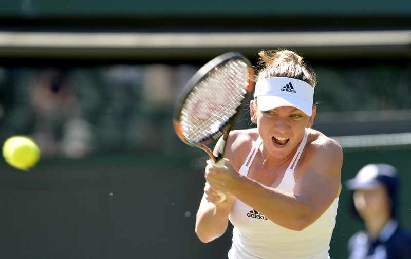 Eliminată în turul 1 la Wimbledon, Simona Halep e afectată serios de criticile românilor. ^Fed Cup a dat-o peste cap