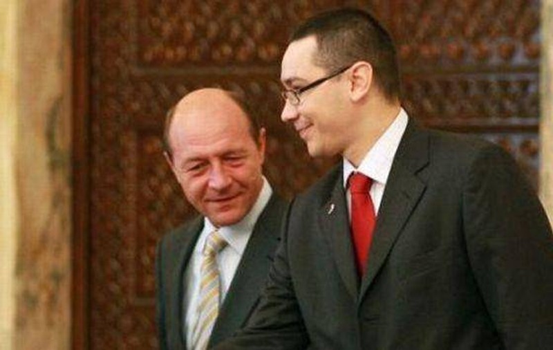 Gata coabitarea? Ce-i transmite Ponta lui Băsescu de la Berlin
