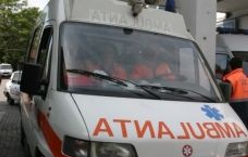 Accidentat de maşina din care fura