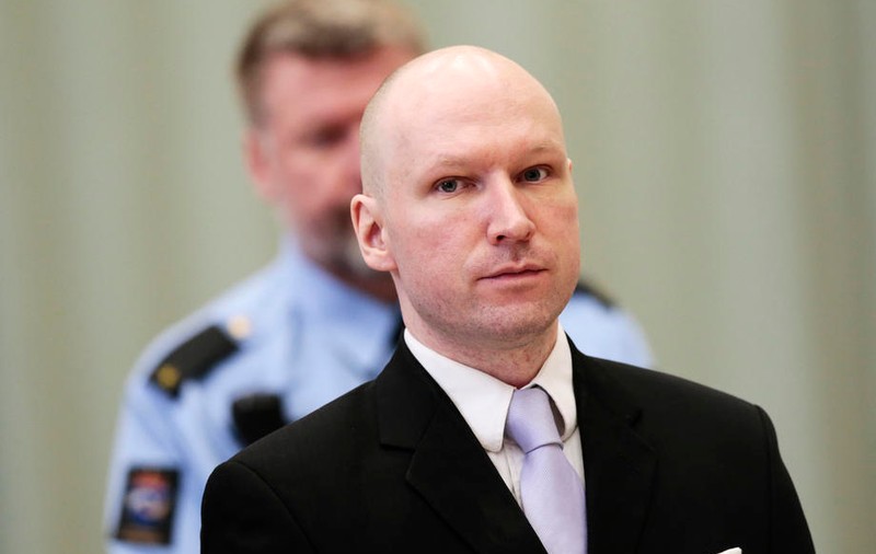 Ucigașul în masă Anders Breivik cere eliberarea condiționată, la 10 ani după atacurile din Norvegia