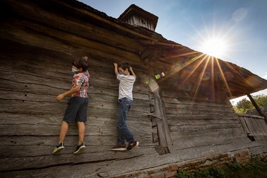 Puştii găsesc ceva de explorat, în ciuda regulilor privind distanţarea