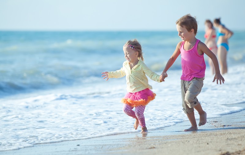 Cât costă vacanțele în 2017. Cele mai avantajoase sejururi la mare în țară și în străinătate