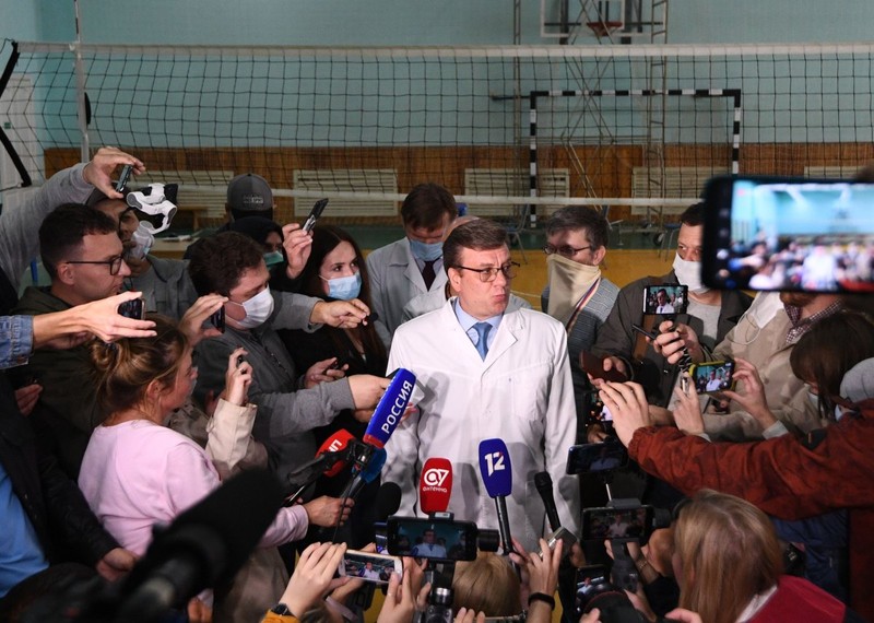 Doctorul Alexander Murakhovsky vorbind cu presa. Foto: Hepta