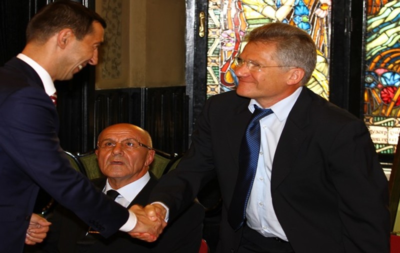 Super-eveniment la Palatul Culturii din Tg Mureș! Loți Bölöni, fost fotbalist la ASA, în lacrimi