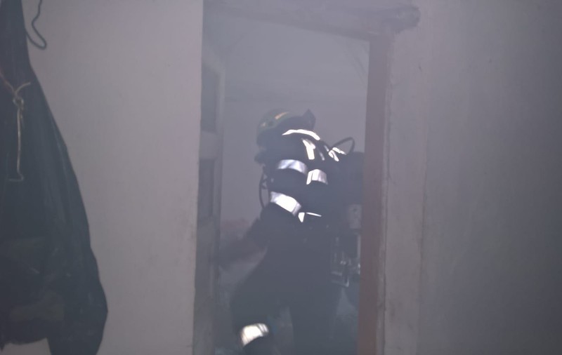 Un bătrân de 70 de ani a murit intr-un incendiu, în Timiș/ GALERIE FOTO