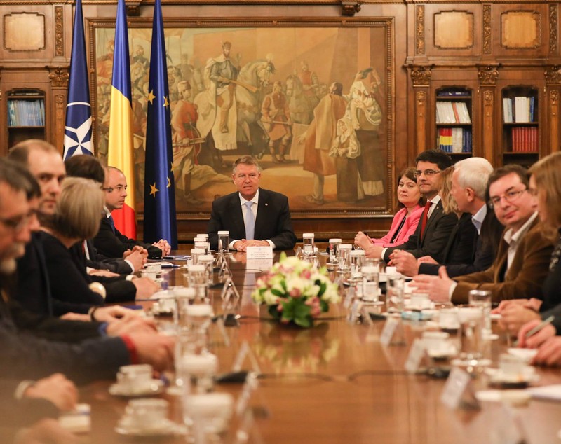 UPDATE | Klaus Iohannis e decis în privinţa referendumului pe Justiţie. Întrebarea va fi una simplă, şeful statului îşi asumă riscul invalidării scrutinului