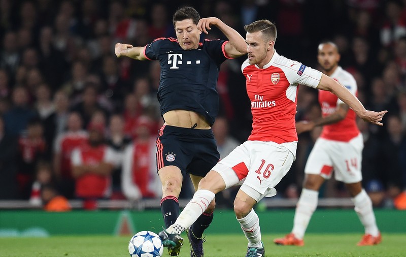 Liga Campionilor: Arsenal, victorie uriaşă cu Bayern!  ^ Măţel, mărunţel cu grecii. Barca BATE în Belarus. Ruşii au făcut buLYON!