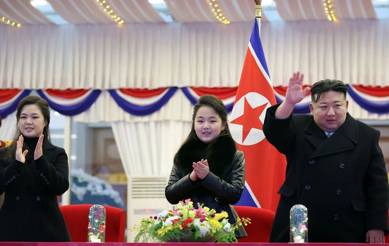 Kim Jong Un și-a ales fiica drept succesoare, spune Seulul. Detaliul care a atras atenția în presa de stat nord-coreeană