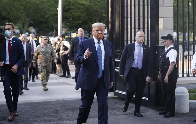 Poate Trump să trimită armata pe străzi? Fost director al BBC România: “Ar însemna să invoce o lege din 1807, iar acest lucru ar fi contestat imediat la tribunal”