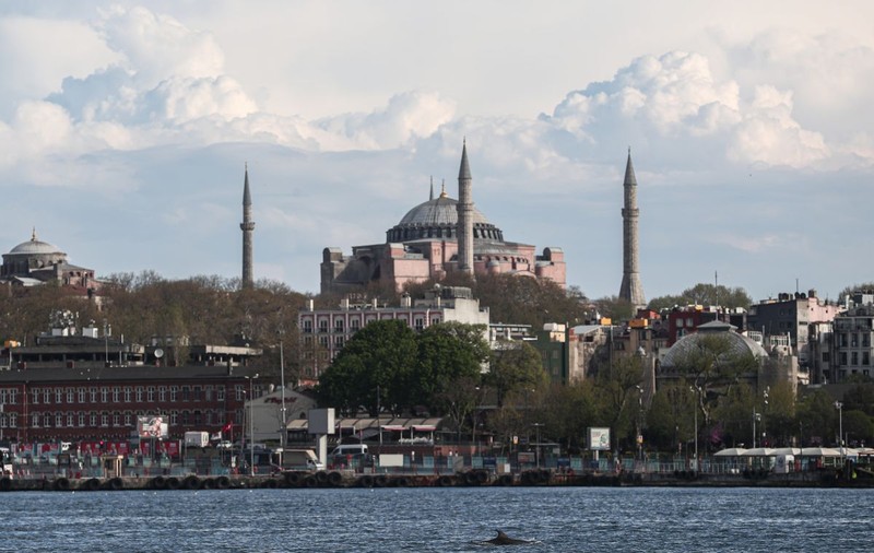 Decizia transformării în moschee a Catedralei Sfânta Sofia din Istanbul, amânată cu două săptămâni
