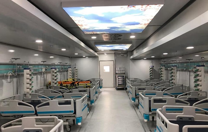 TIR cu 12 paturi ATI dus la Iași, în timp ce Spitalul modular de la Lețcani, cu 48 de paturi, rămâne închis