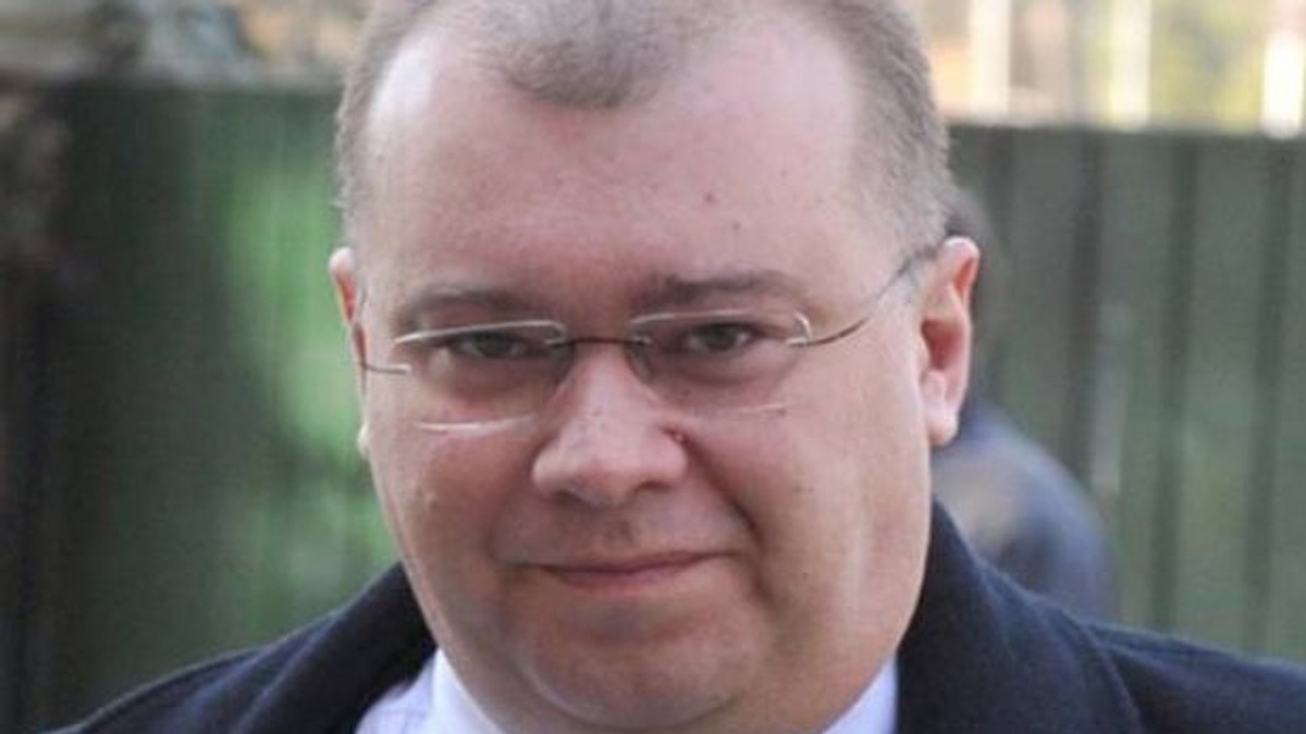 Ambasada României la Londra nu va oferi asistență românilor blocați pe Aeroportul Luton