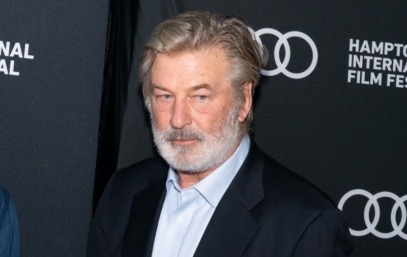 Incident șocant pe platoul de filmare. Alec Baldwin a împușcat mortal o femeie, cu o armă folosită ca recuzită