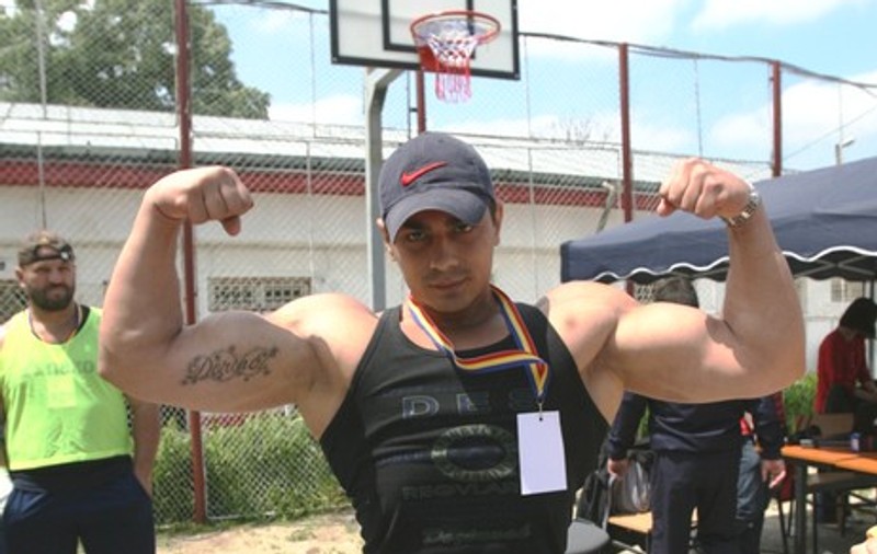 Foto | El e cel mai puternic puşcăriaş
