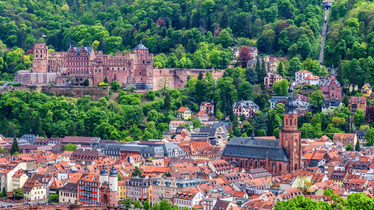 Ce să vizitezi în Munchen, Koln şi Frankfurt, orașe unde va juca România la Euro 2024