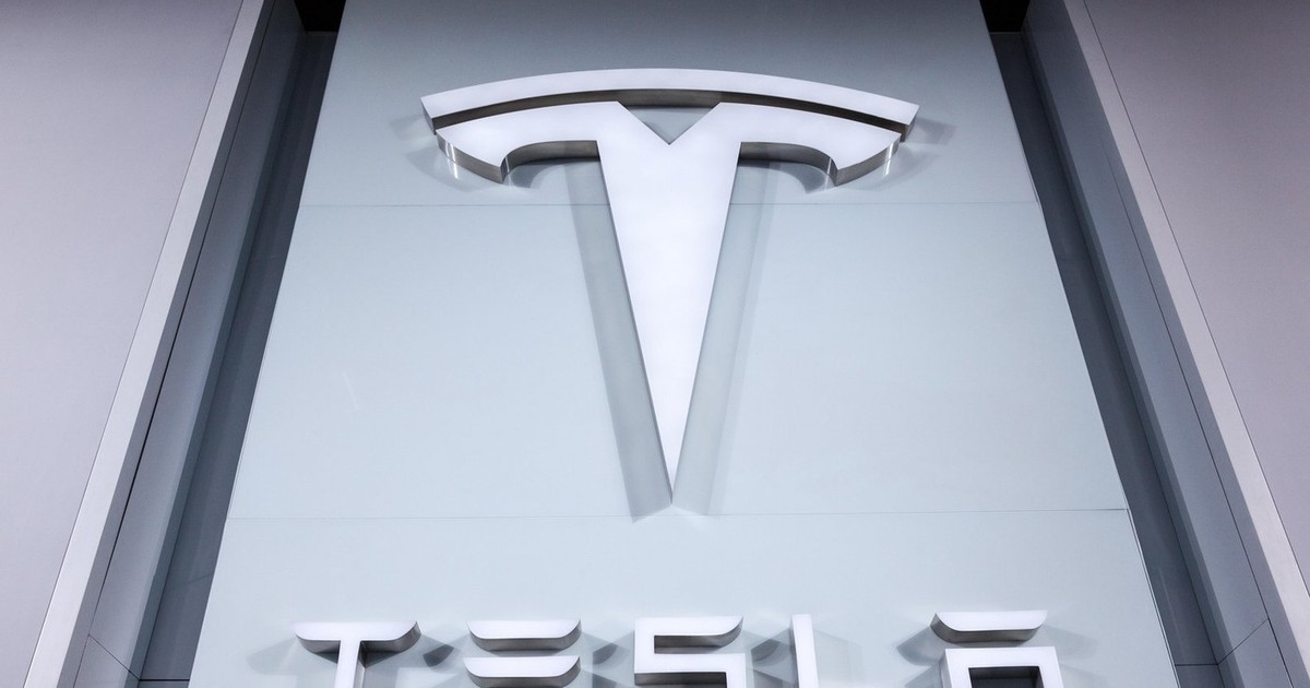 logo compania Tesla