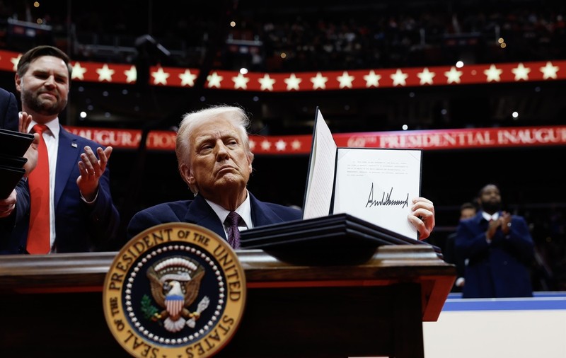 Primul sondaj din mandatul lui Donald Trump: rată de aprobare sub cea a lui Joe Biden și interes redus pentru Groenlanda. Cea mai nepopulară măsură