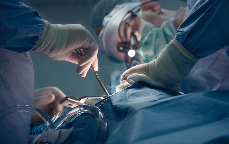 La Iași, un bărbat a primit un rinichi de la mama sa, după ce în urmă cu peste 20 de ani primise unul de la tatăl său