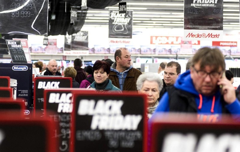 Black Friday, o afacere de 300 de milioane de euro în România